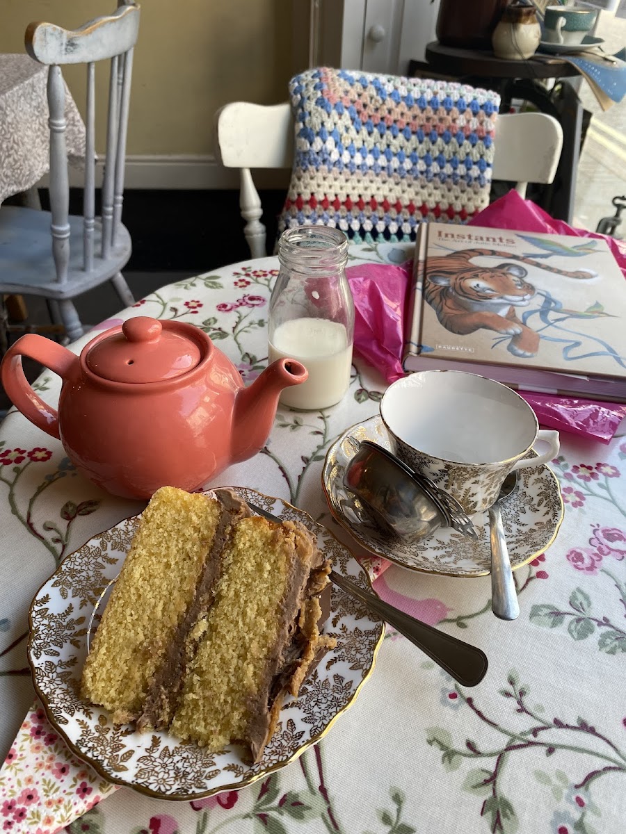 The Strawberry Teapot Tearoom & Cakery Photos 2